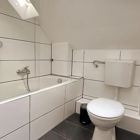 Old Town 2 Baths דיסלדורף